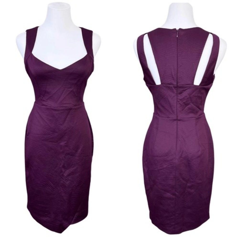 Guess Plum Purple Sweetheart Neck Sheath Dress Asymmetrical Scuba Embossed sz 2